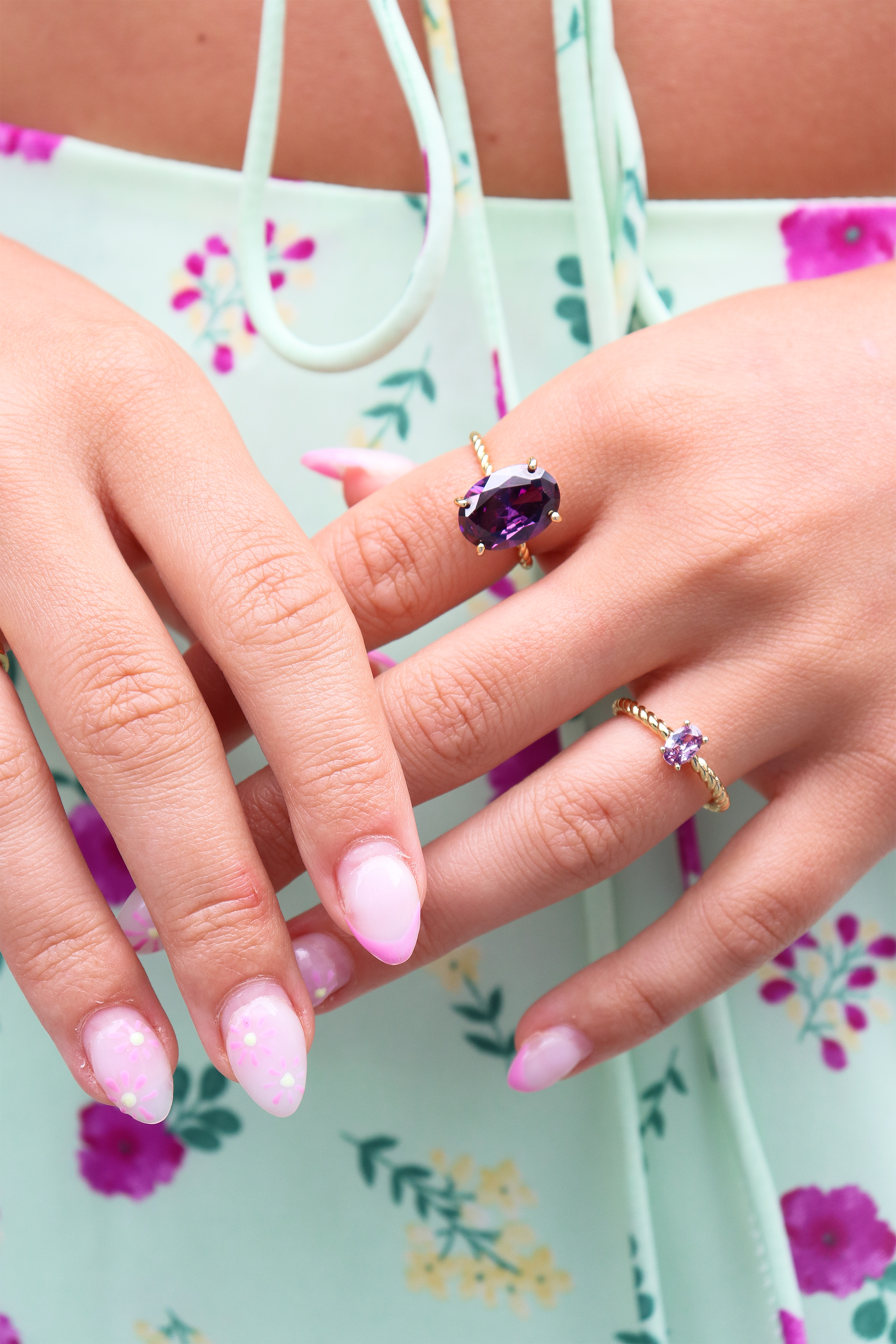 SV Twist Oval Ring Amethyst